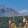 croix de l'alpage de la Giète près de la Bovine et vue sur les hauts sommets du haut Faucigny - Valais