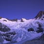 Juin 2003, la canicule commence tout juste ... nous sommes au refuge de la Pilatte à 2577m, les duvets "grand froid" sont superflux tellement la douceur est présente en montagne. Heureusement la lumière est encore belle, ce qui ne sera plus le cas durant le reste de l'été 2003.